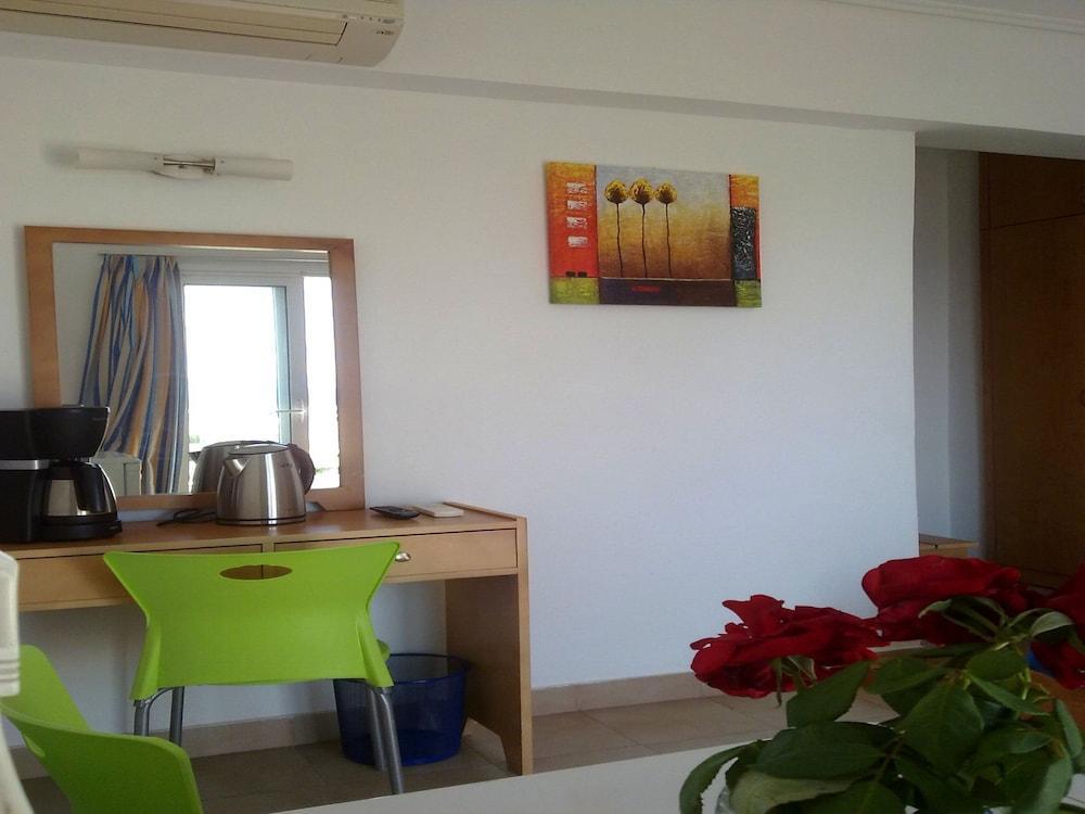 Hotel Bay
