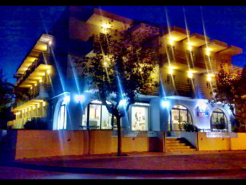 Bay Hotel 2*